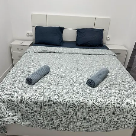 아파트 Everything Need Right Here *